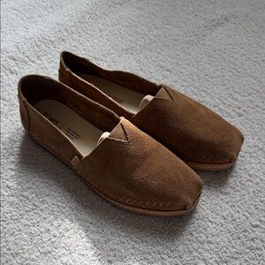 Toms Women Suede slip on shoes